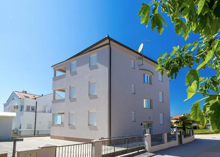 Apartament Boro - A3 First Floor - Mpolo *